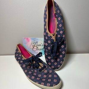 KEDS Women’s SZ 11 Tennis Shoes / Navy Blue with Pink Diamond print